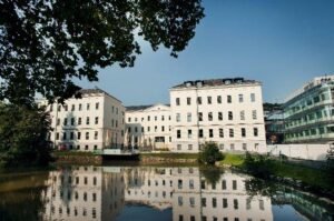The Institute of Science and Technology Austria (ISTA), located near Vienna, is a leading postgraduate research institute focused on interdisciplinary, fundamental research in fields like physics, biology, computer science, and mathematics. Founded in 2007, ISTA offers a structured PhD program and hosts cutting-edge research in a modern campus environment.