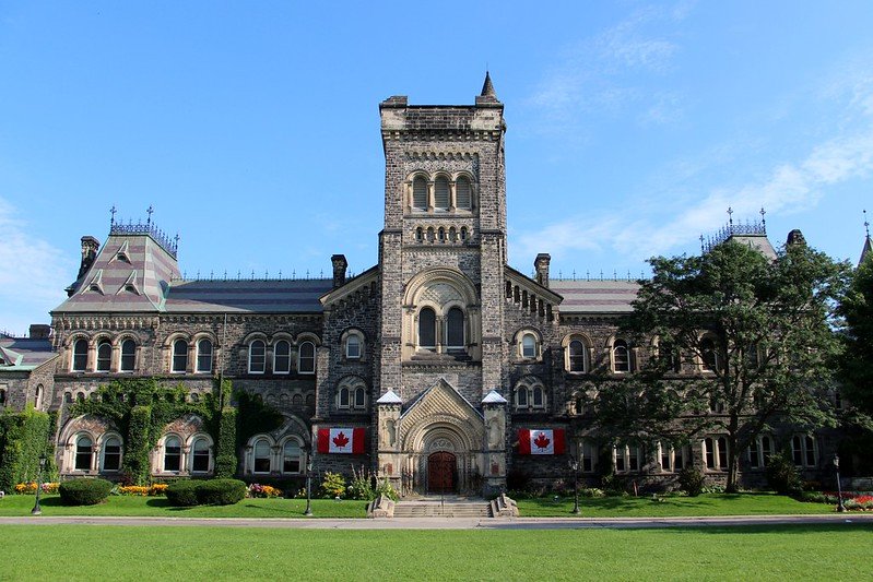 The University of Toronto, founded in 1827, is Canada’s top public research university, known worldwide for excellence in research, innovation, and education.